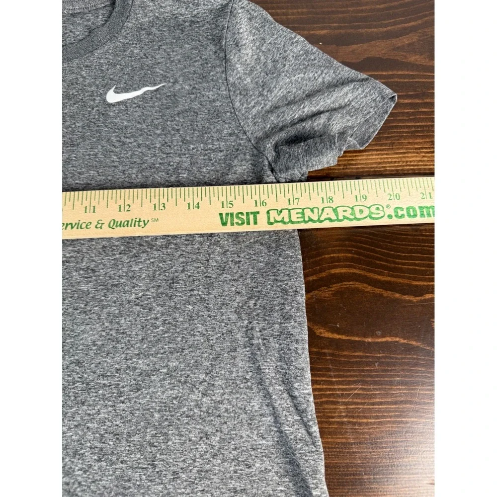 Nike Dri-FIT Gray T-Shirt Soccer Graphic Tee Women's Medium Athletic Top & Pants